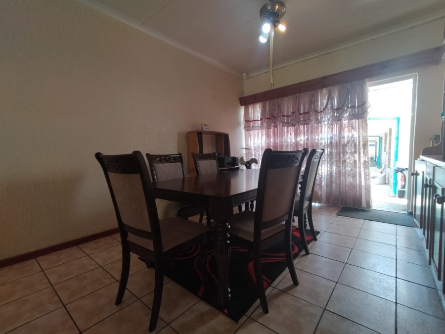 2 Bedroom Property for Sale in Meiringspark North West